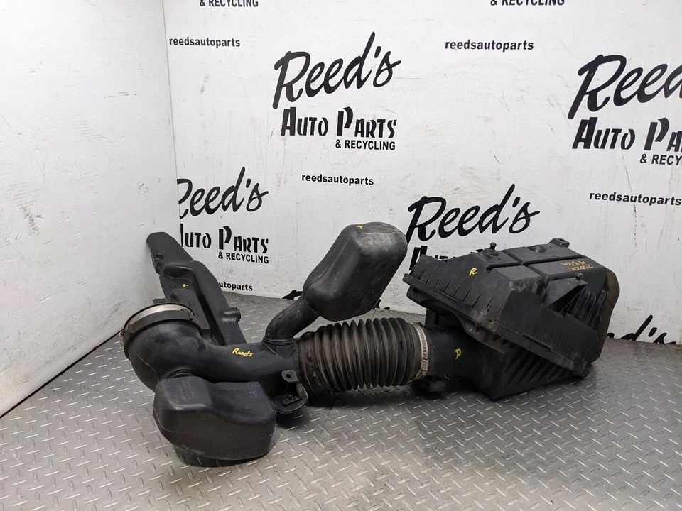 Air Cleaner Fits 09-14 ESCALADE 1176440 - Image 1 of 4