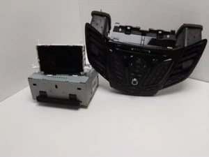 FORD FIESTA RADIO CD-PLAYER + DISPLAYBILDSCHIRM + BEDIENFELD / 3828947 - Bild 1 von 7