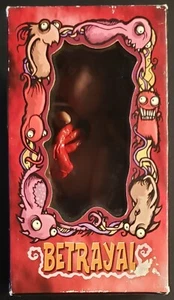 TRAICIÓN SIN USAR, EN CAJA MONO JUGUETES DIVERTIDOS ROMANO CANTO FÚNEBRE LOS MONSTRUOS EN MI BARRIGA DIFÍCIL DE ENCONTRAR - Imagen 1 de 3