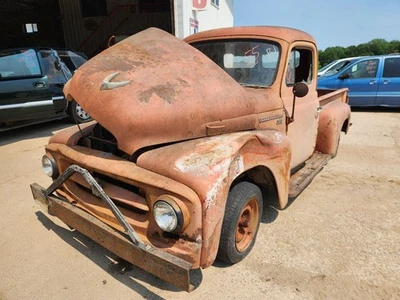 Fender traseiro esquerdo R-100 compatível com 1955 INTERNATIONAL PICKUP 1257228 - Imagem 1 de 4