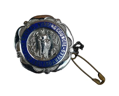 THE GENERAL NURSING COUNCIL FOR ENGLAND & WALES STATE REGISTERED NURSE BADGE - Image 1 of 2