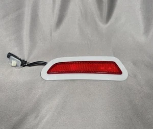 AUDI R8 4S REAR LEFT BUMPER SIDE MARKER LIGHT 4S0945127A - Picture 1 of 3