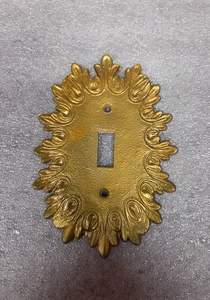VINTAGE - EDMAR GOLD TONE SINGLE SWITCH PLATE - Picture 1 of 2