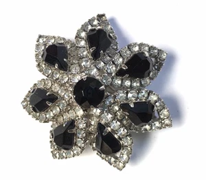 Broche colgante vintage con diamantes de imitación de caté marcado floral con piedras negras - Imagen 1 de 2