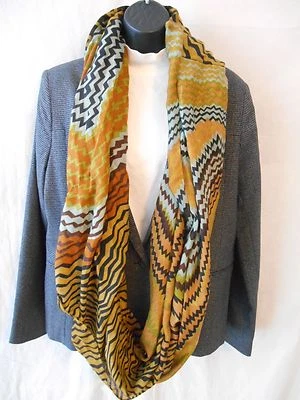 Lenço geométrico Manhattan Scarf Co. poliéster laço infinito marrom SR$18 NOVO - Imagem 1 de 4