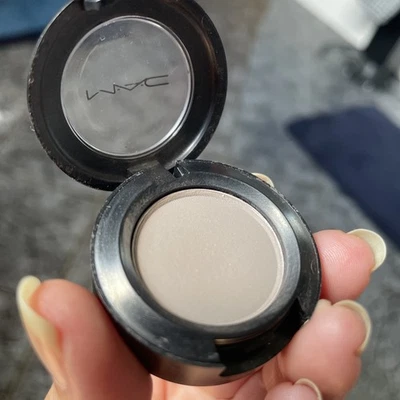 Mac Matte Eyeshadow COPPERPLATE , sehr rar  - Bild 1 von 4