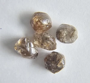 Diamante crudo marrón natural de 5,12 quilates (5 piezas) de 5,5 mm (provg) para pendiente, anillo. - Imagen 1 de 8