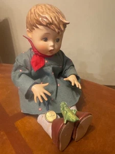 Goebel "Freund oder Feind" Heuschrecke auf Schuhöse fehlt eine Seite groß - Bild 1 von 4