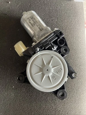 2016-2019 KIA SORENTO FRONT RIGHT SIDE DOOR WINDOW REGULATOR POWER MOTOR OEM - Image 1 of 4