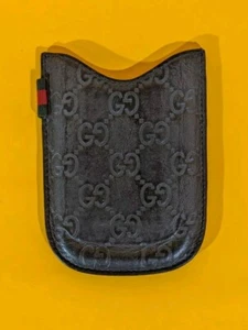 Autentica custodia smartphone Gucci Guccissima in pelle nera 4 1/2" X 3 1/2 - Foto 1 di 4