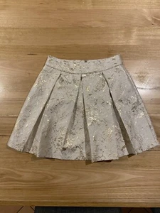 Forever New Size 8 White Gold Floral Metallic A Line Pleated Skirt - Picture 1 of 4