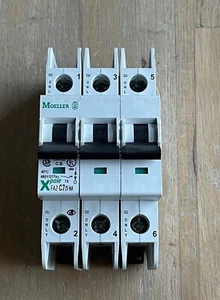 KLOCKNER MOELLER FAZ-C7/3-NA CIRCUIT BREAKER 3 POLE 7A - Picture 1 of 6