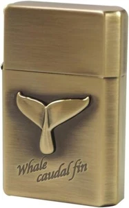 Accendino ad olio GEAR TOP Made in Japan motivo fortunato balena ottone antic... - Foto 1 di 1