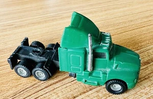 MAISTO ROAD & TRACK HIGHWAY HAULER QUAKER STATE SEMI TRACTOR GREEN 3” - Picture 1 of 5