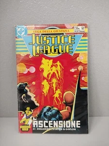 JUSTICE LEAGUE 20 PLAY PRESS - Picture 1 of 2