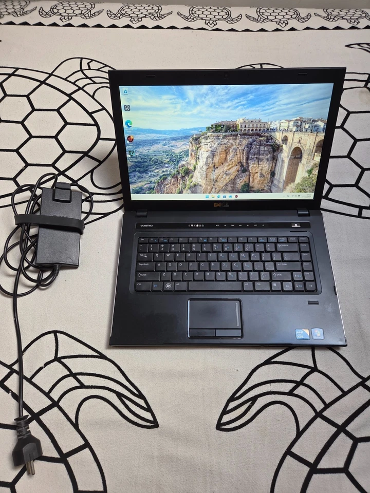 Dell Vostro 3500 i5‑520M 6GB RAM, 500GB HDD 15.6" Win11 - Immagine 1 di 4