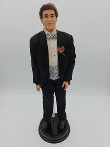 Vintage 2001 Collector Edition 40th Anniversary Ken Doll - Picture 1 of 4