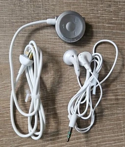 NEUWERTIG ORIGINAL OEM SONY PSP-120 FERNBEDIENUNGSADAPTER & PSP-1000 HEADSET! G35 - Bild 1 von 1
