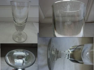 ANCIEN VERRE BISTROT A ABSINTHE EN VERRE EPAIS H : 14,5 CM - Foto 1 di 1