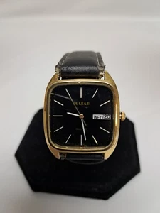 Mens Preowned Quart Pulsar Day & Date Watch.  Sold As-is - Picture 1 of 4