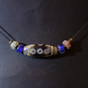Excelente: Antigua cadena de amuletos de Nepal con buen "7 ojos" ágata DZI - Imagen 1 de 14