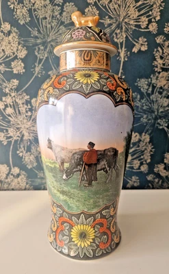 Vase Potiche Décor Fermier et Vache H 33 Petrus Regout & Co Maastricht pays-Bas - Photo 1/4
