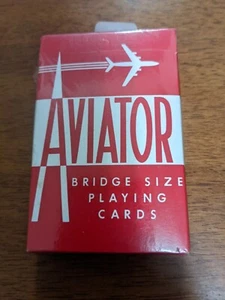 Carte da gioco Aviator vintage. Nuovissimo. Carte da gioco formato ponte. Mazzo rosso  - Foto 1 di 1