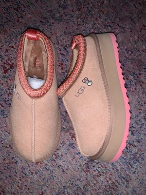 Zapatilla/Arroyo/Rosa Tropical Edición San Valentín Ugg Tazz Love Australia Foto 1 de 4