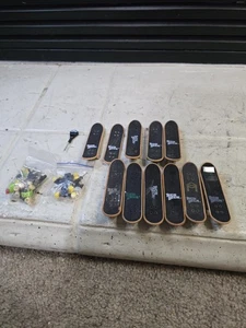 Lotto di 11 tavole da dito Tech Deck e accessori - Foto 1 di 10