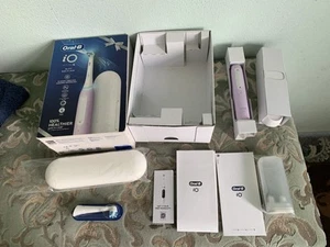 Oral-B iO Series 4 Electric Toothbrush with Brush Head Boxed - Picture 1 of 4