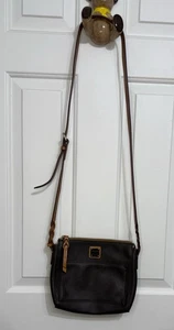 Bolso Bandolera Dooney & Bourke 1975 Cuero Guijarro Marrón - Imagen 1 de 11