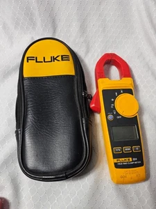Misuratore a morsetto FLUKE 324 True RMS con custodia con cerniera - Foto 1 di 1
