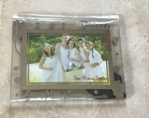 NIB Beautiful EDA GLASS Picture Frame With Silver Accents "Friends" - Picture 1 of 1