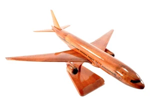 Boeing 777 avión artesanal modelo de escritorio de madera premium de caoba natural caoba - Imagen 1 de 3