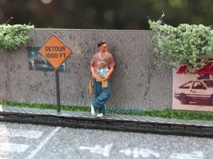 Exquisite 1/64 Miniature figure cool MAN diorama - Picture 1 of 4