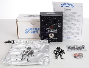Spaceman Gemini IV: Dual Fuzz Generator Pedal #050/222 in schwarz - Bild 1 von 4