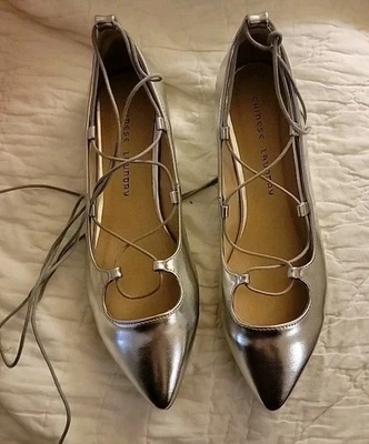 Lavandería China "Verano Sin Fin" Deslumbramiento Metálico Plateado Mujer Ballet Plano Talla 9 Foto 1 de 4