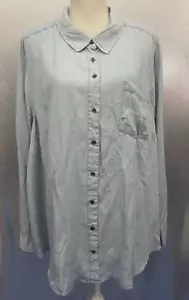 Torrid Womens Plus Sz 4X Light Wash Tencel Denim Button Down Shirt Top NWT - Picture 1 of 7