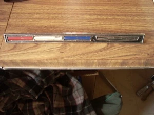 1967 Ford Galaxie 500 XL Badge Ornament Chrome Emblem C70B-63060-A14 Fairlane ? - Bild 1 von 1