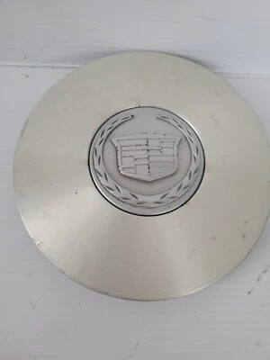 Cadillac Deville DTS OEM TAPA CENTRAL DE RUEDA MECANIZADA 9594600 2008 2009 2010 2011 Foto 1 de 4