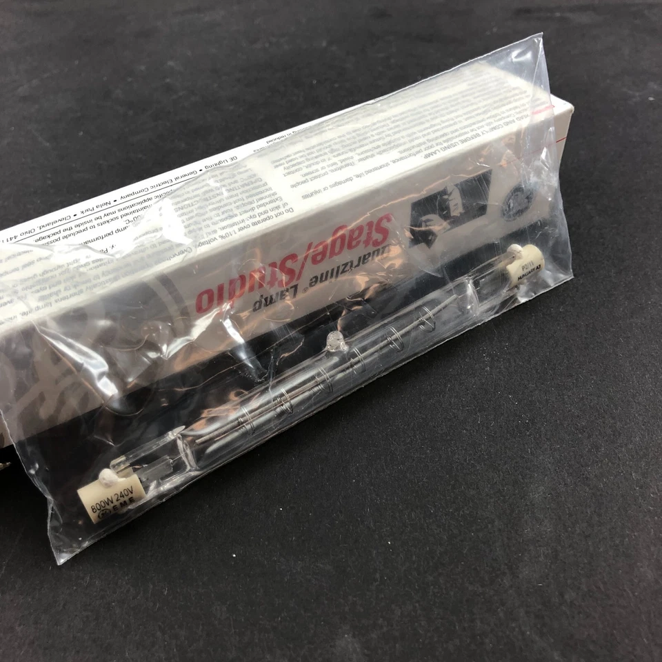 2x GE General Electric 800W 240V EME Q800T3/4CL Stage Lamp - Image 1 of 1