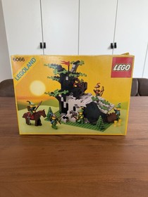 Lego Legoland Set 6066 Camouflaged Outpost inc Box, Instructions 1987 Forestmen