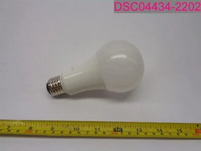 QTY=4; PHILIPS 556928, 3 Way LED Soft White Light Bulb 5/8/14w, 40/60/100w, A21 - Image 1 of 4