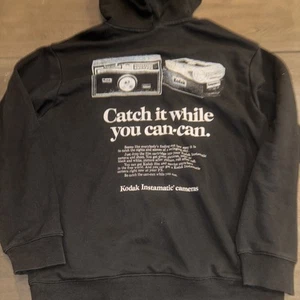 H&M Men’s Kodak Instamatic Vintage Black Hoodie Size Medium - Picture 1 of 4