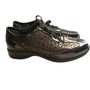 Ros Hommerson Womens Casual Shoe Sz 11WW Black Sealed Perforated Leather Lace-Up - Picture 1 of 14