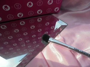 Karl Lagerfeld ModelCo Smudge-Pinsel neu limitiert - Bild 1 von 6