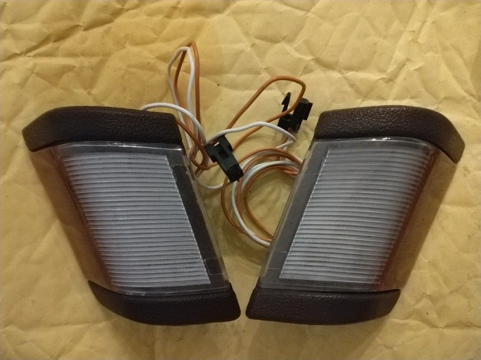 РУБИНОВЫЕ КРАСНЫЕ ЗАДНИЕ ФОНАРИ ВЕЖЛИВОСТИ ДЛЯ 93-96 ROADMASTER - Изображение 1 из 1