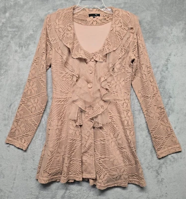 Cardigã feminino RYU médio marrom bronzeado forrado crochê renda bolsos botão babado - Imagem 1 de 4