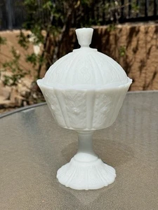 Vintage Fenton Satin Milk Glass Daisy & Button Paneled Candy Compote Dish W/ Lid - Picture 1 of 5