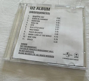 U2 All That You Can’t Leave Behind MEGA RARE 2000 2xPre-Release CDs +Signed Card - Picture 1 of 5